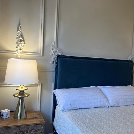 Apartamentos Loles De Cisneros Catedral Malaga Zewnętrze zdjęcie