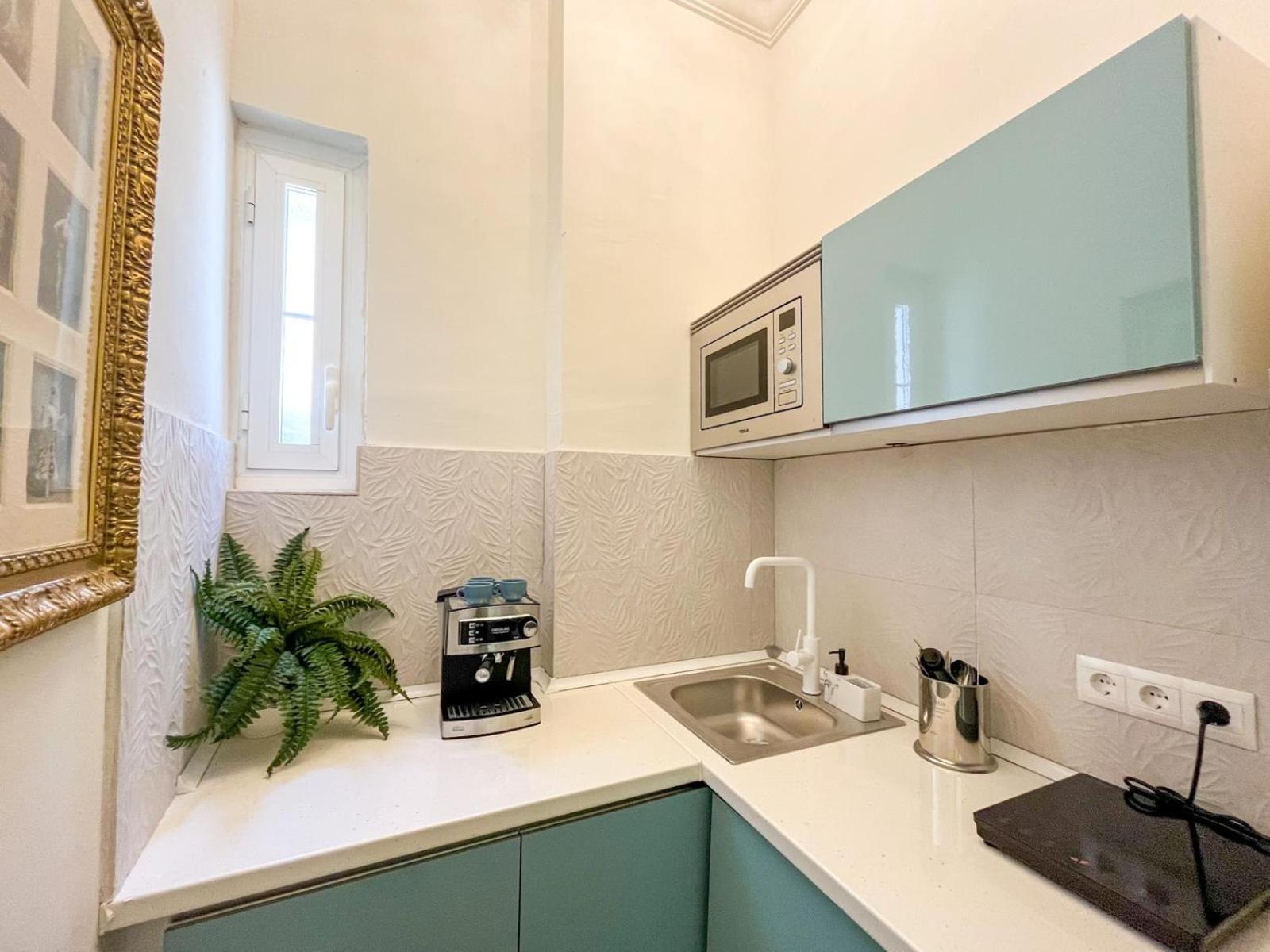 Apartamentos Loles De Cisneros Catedral Malaga Zewnętrze zdjęcie