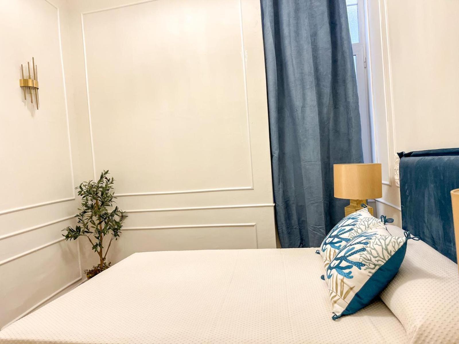 Apartamentos Loles De Cisneros Catedral Malaga Zewnętrze zdjęcie